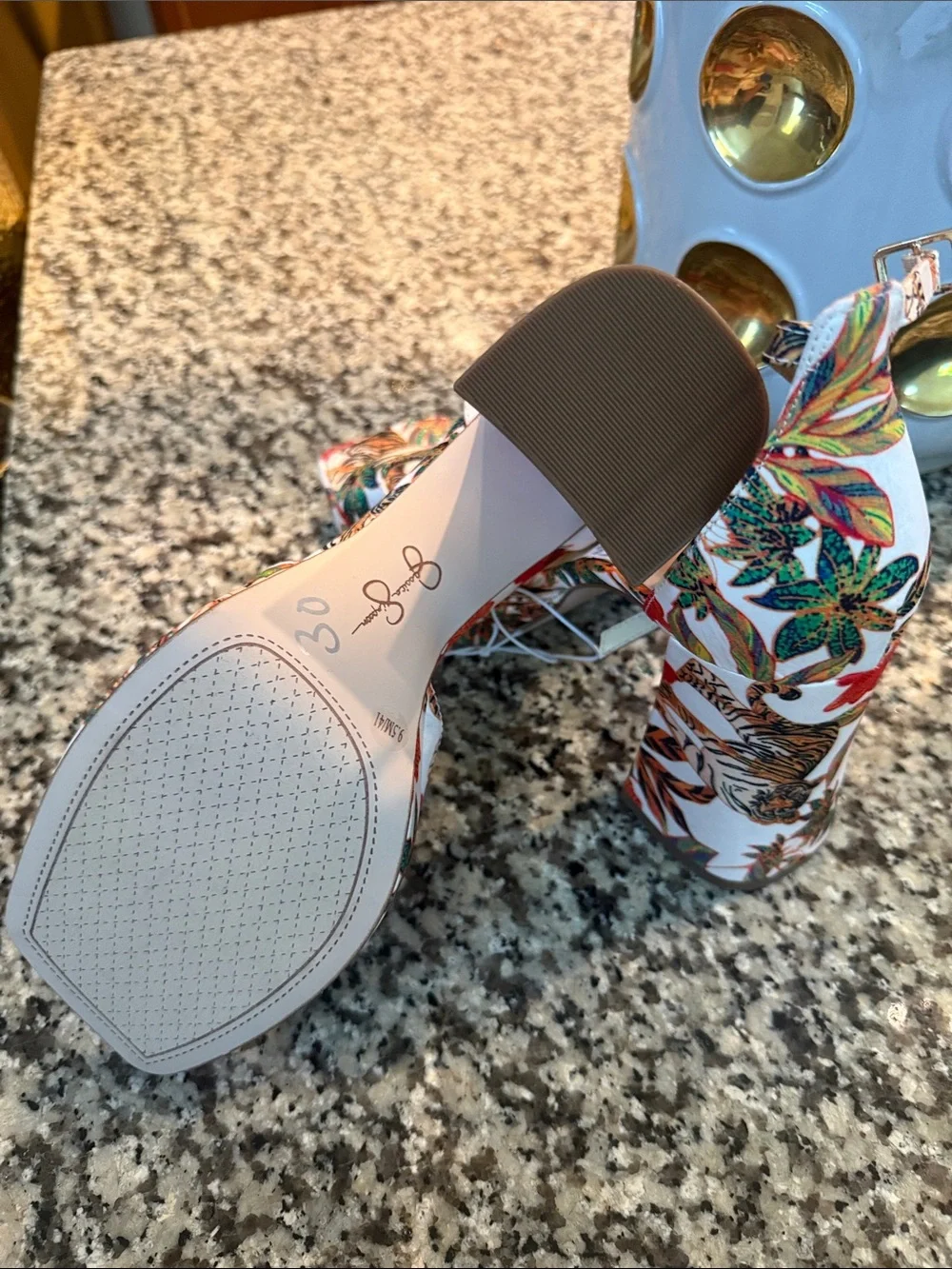 Jessica Simpson bold floral